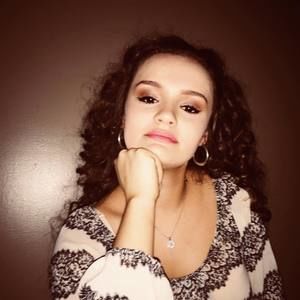 Meet your Posher, Amelia